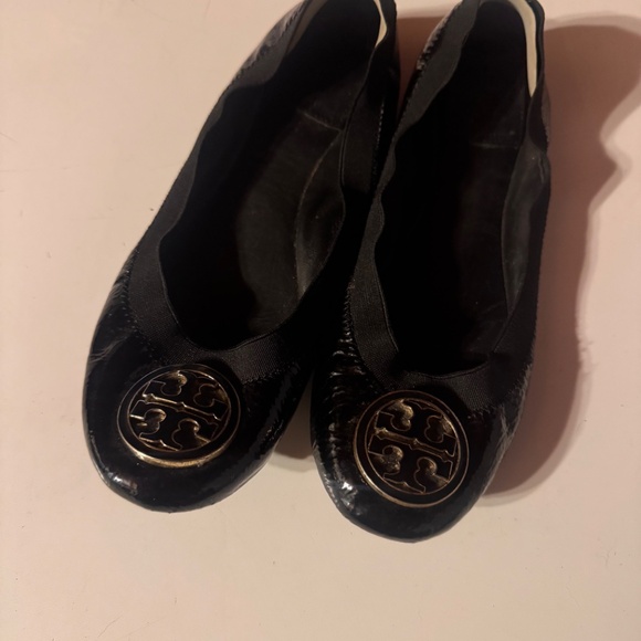Tory Burch Travel Ballet Flats womens size 6   black flats with glossy finish. F - Picture 4 of 6